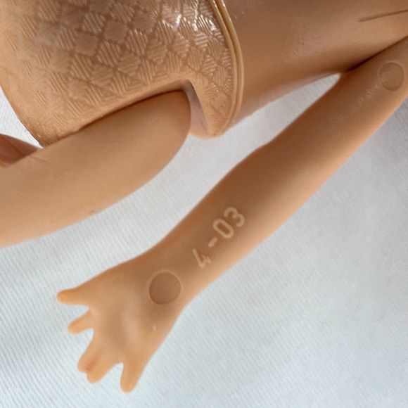 Barbie Fashion doll Kelly Sweetsville Becky Doll 2004 brown hair green eyes - Picture 3 of 9